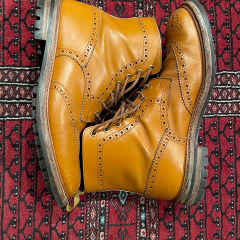 Tricker's Stow Country Boot in Acorn Antique