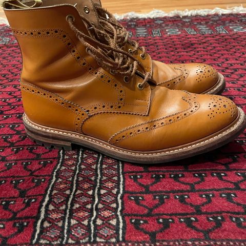 Tricker's Stow Country Boot in Acorn Antique