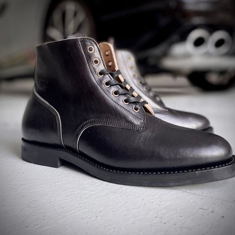 Sagara Boondocker in Conceria Cloe Superlux Horsebutt Overdyed Black
