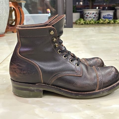 XBXS Land Boots in Horween Black Waxed Flesh