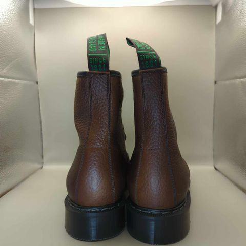 Solovair 8 Eye Derby Boot in Gaucho Brown Grain