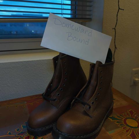 Solovair 8 Eye Derby Boot in Gaucho Brown Grain