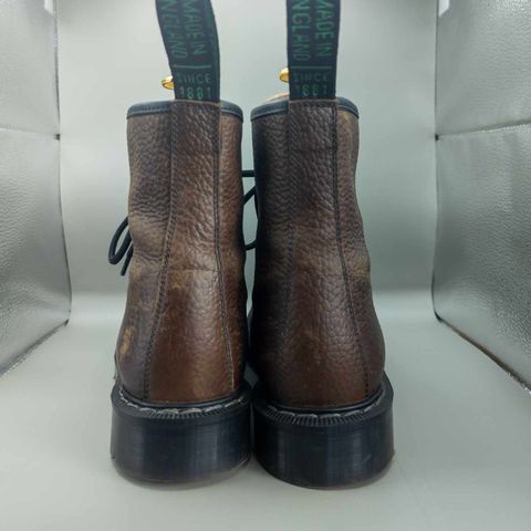 Solovair 8 Eye Derby Boot in Gaucho Brown Grain