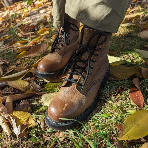 Solovair 8 Eye Derby Boot in Gaucho Brown Grain
