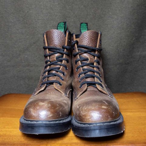 Solovair 8 Eye Derby Boot in Gaucho Brown Grain