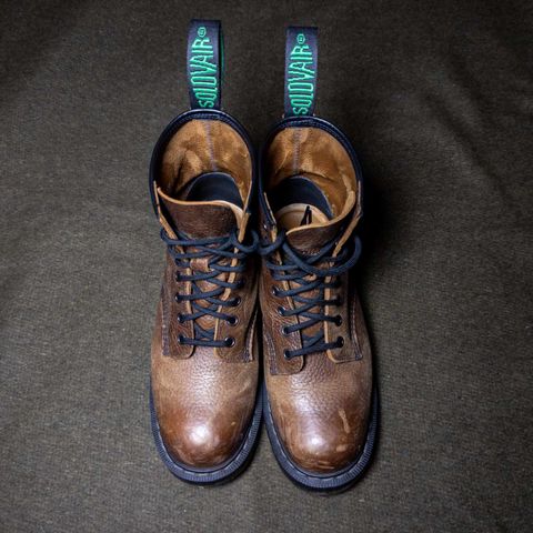 Solovair 8 Eye Derby Boot in Gaucho Brown Grain
