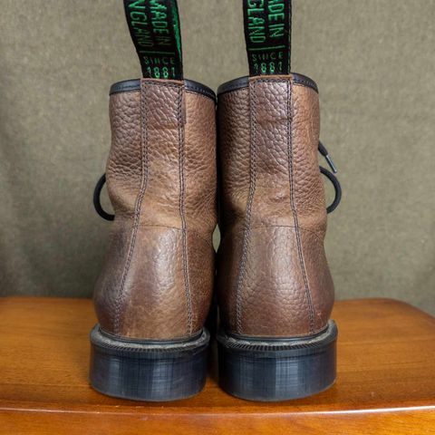 Solovair 8 Eye Derby Boot in Gaucho Brown Grain