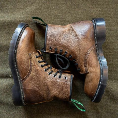 Solovair 8 Eye Derby Boot in Gaucho Brown Grain