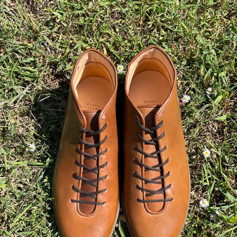 Crown Northampton Everdon in Horween Bourbon Shell Cordovan