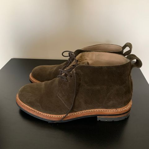 Taylor Stitch Unlisted Model in Olive Suede