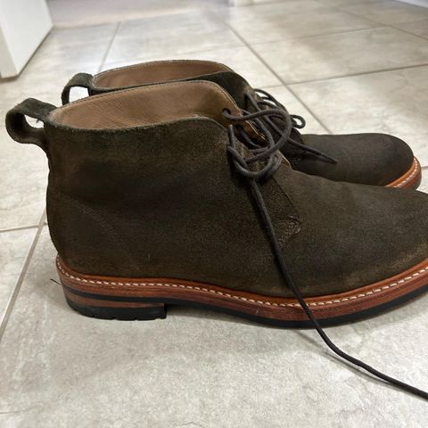 Taylor Stitch Unlisted Model in Olive Suede