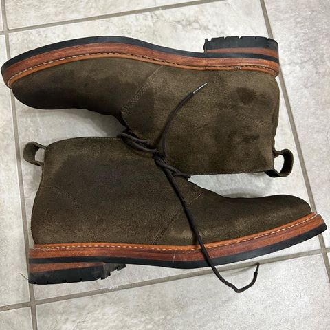 Taylor Stitch Unlisted Model in Olive Suede
