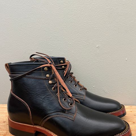 Jakkrabbits Field Boots in Shinki Black Teacore Horsebutt