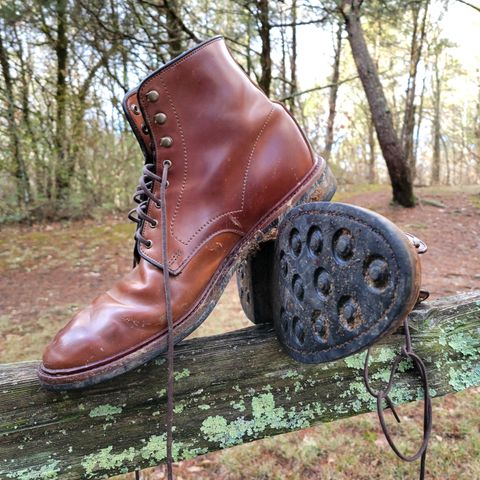 Allen Edmonds Higgins Mill in Horween Marbled Garnet Shell Cordovan