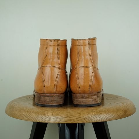 View photo of Self-Made Service Boot Model Stacy in Conceria Walpier Natural Buttero