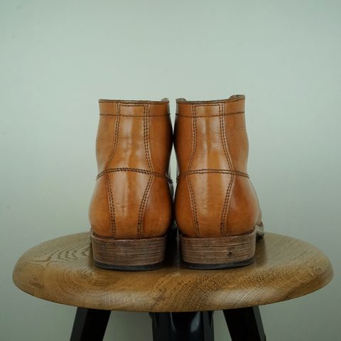 View photo of Self-Made Service Boot Model Stacy in Conceria Walpier Natural Buttero