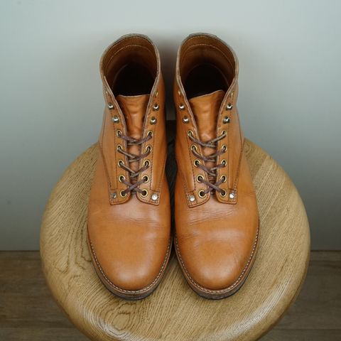 View photo of Self-Made Service Boot Model Stacy in Conceria Walpier Natural Buttero