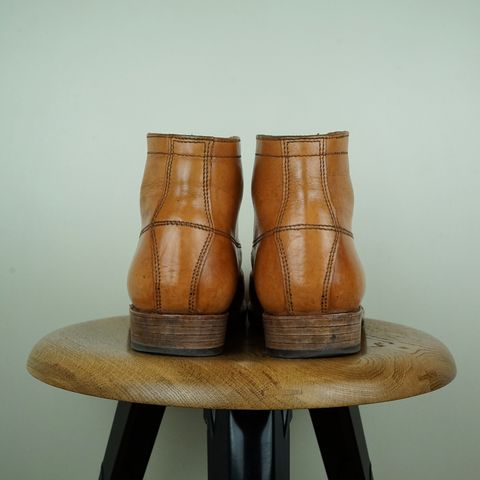 View photo of Self-Made Service Boot Model Stacy in Conceria Walpier Natural Buttero