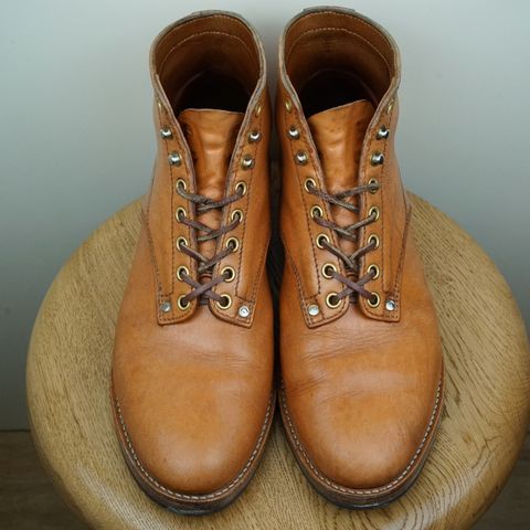 View photo of Self-Made Service Boot Model Stacy in Conceria Walpier Natural Buttero