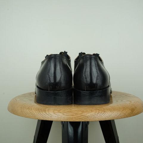 View photo of Self-Made Derby Shoe Model Laura in Corium Horsebutt Teacore Black