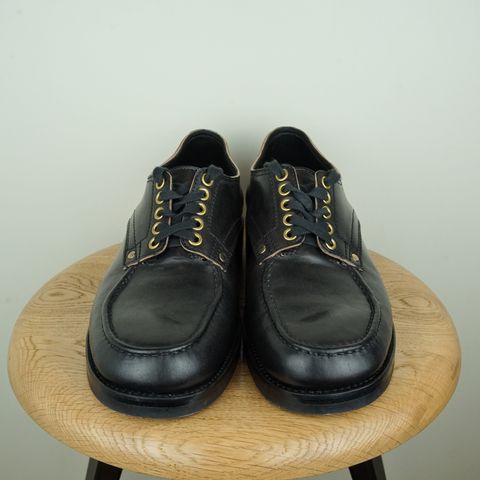 View photo of Self-Made Derby Shoe Model Laura in Corium Horsebutt Teacore Black