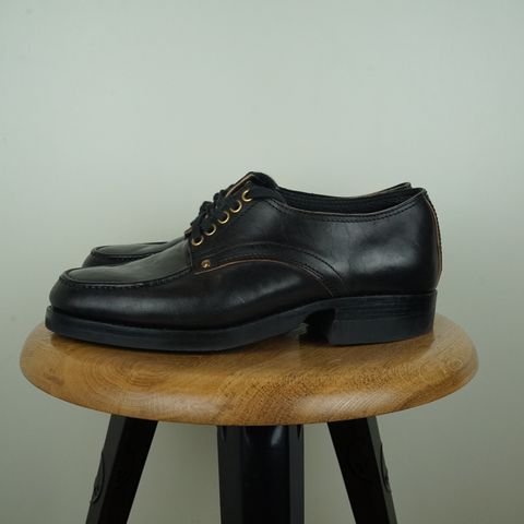 View photo of Self-Made Derby Shoe Model Laura in Corium Horsebutt Teacore Black