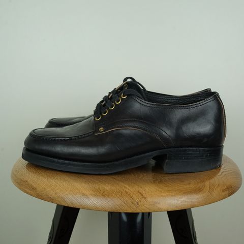 View photo of Self-Made Derby Shoe Model Laura in Corium Horsebutt Teacore Black