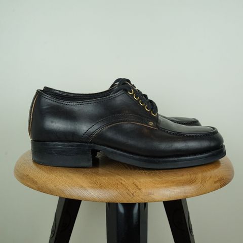 View photo of Self-Made Derby Shoe Model Laura in Corium Horsebutt Teacore Black