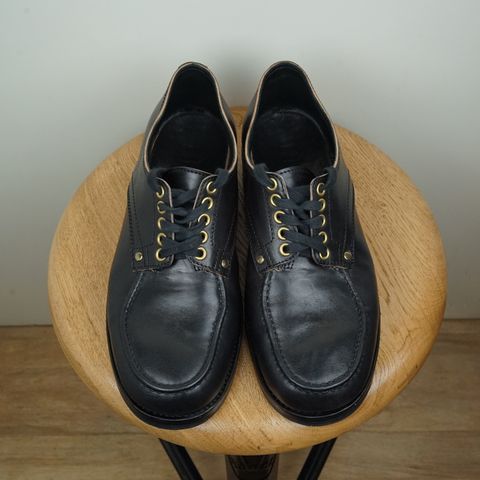 View photo of Self-Made Derby Shoe Model Laura in Corium Horsebutt Teacore Black