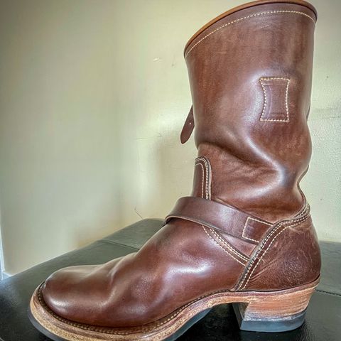 View photo of Clinch Engineer Boots 11-Inch Height in Natural Horsebutt