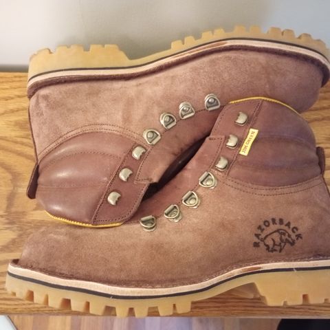 Jim Green Razorback in African Buffalo Skin