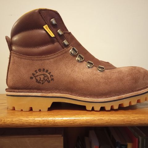 Jim Green Razorback in African Buffalo Skin