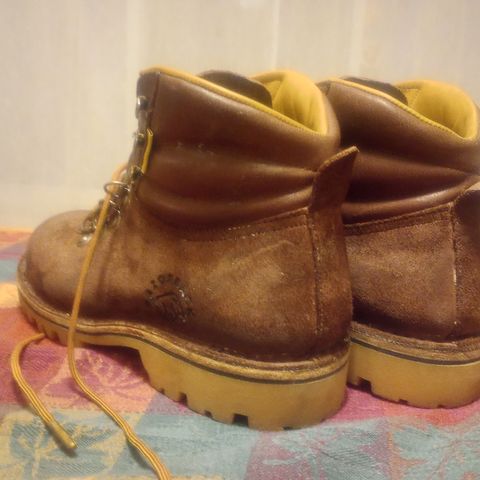 Jim Green Razorback in African Buffalo Skin