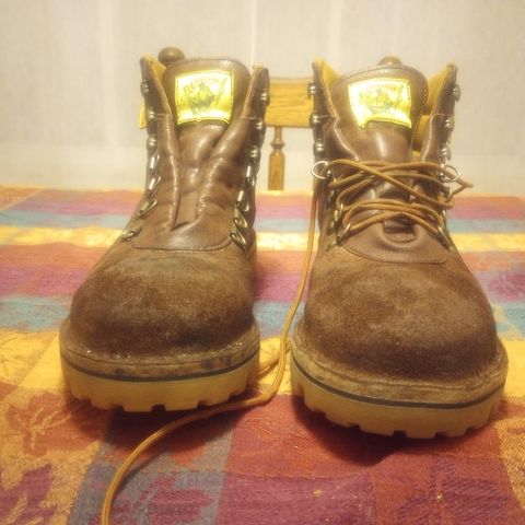 Jim Green Razorback in African Buffalo Skin
