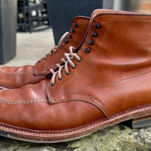 View photo of Alden X Ealdwine 40307HC Saddle Tan Fettleder Indy in Saddle Tan Calf Skin