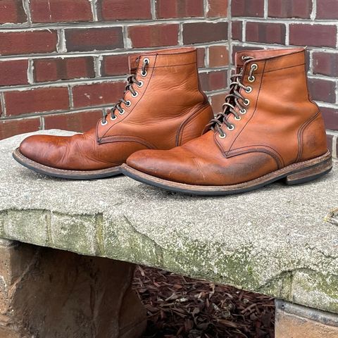 Oak Street Bootmakers Trench Boot in Tempesti Brown Overdye Camello Asportabile