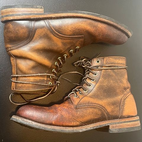 Oak Street Bootmakers Trench Boot in Tempesti Brown Overdye Camello Asportabile