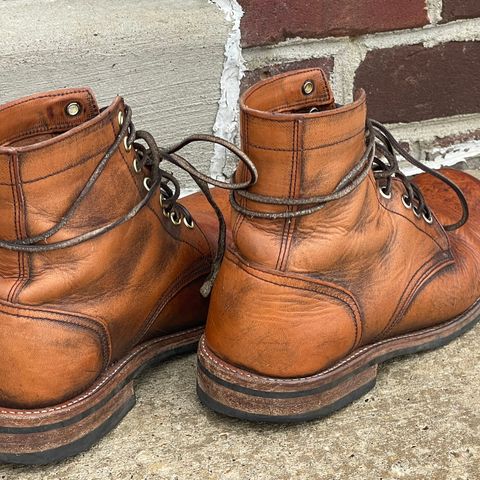 Oak Street Bootmakers Trench Boot in Tempesti Brown Overdye Camello Asportabile