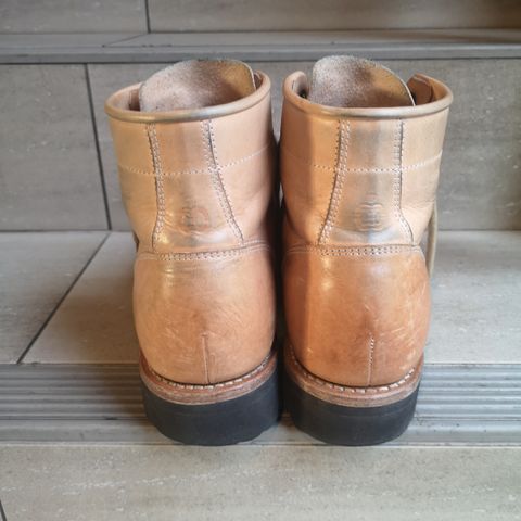 Butts and Shoulders The Worker Boots in Natural Leather