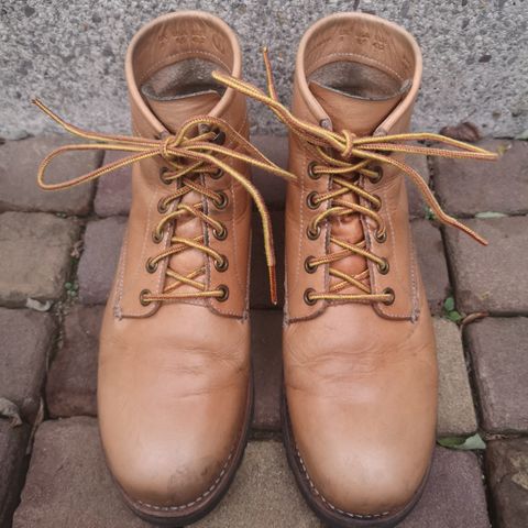 Butts and Shoulders The Worker Boots in Natural Leather