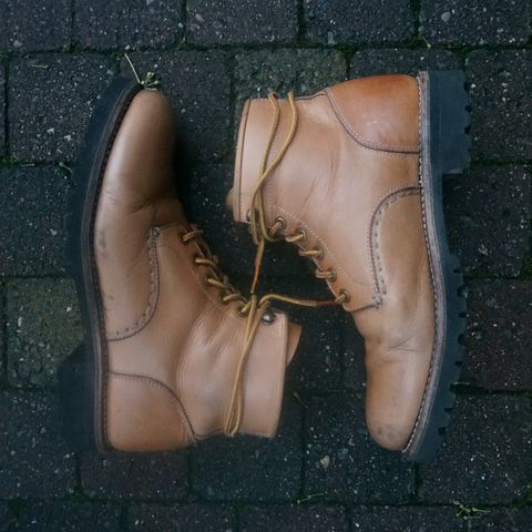 Butts and Shoulders The Worker Boots in Natural Leather