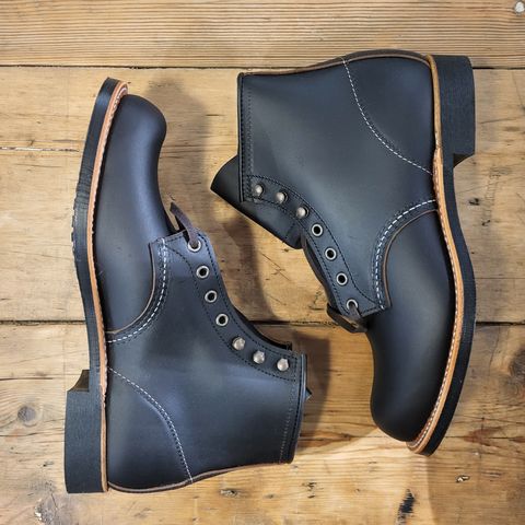 Red Wing Blacksmith in S.B. Foot Black Prairie
