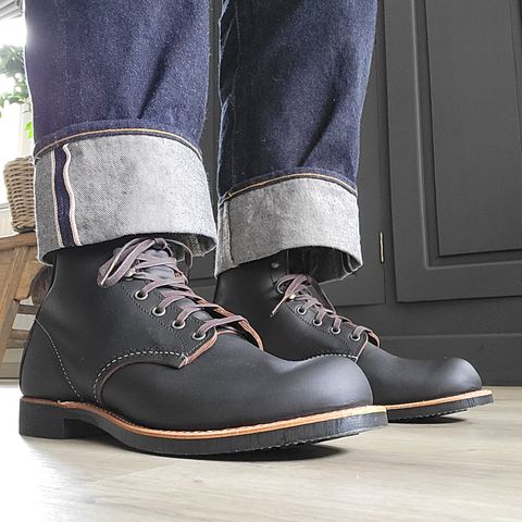 Red Wing Blacksmith in S.B. Foot Black Prairie
