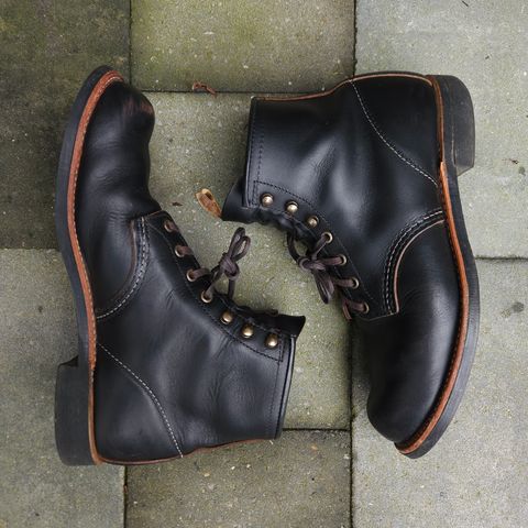 Red Wing Blacksmith in S.B. Foot Black Prairie