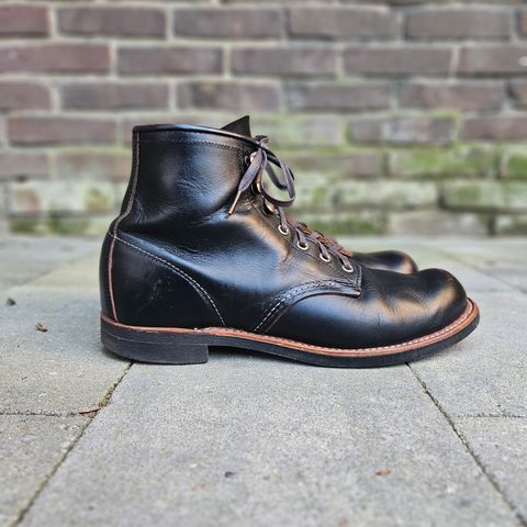 Red Wing Blacksmith in S.B. Foot Black Prairie