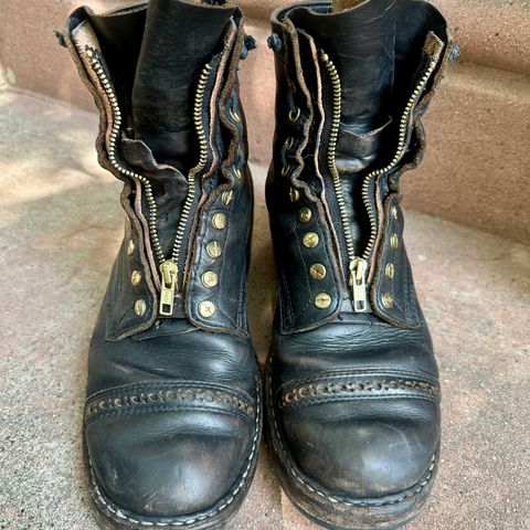 Search result thumbnail of White's Bounty Hunter in Horween Black Chromexcel