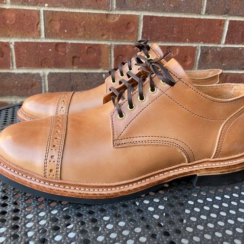 Oak Street Bootmakers Trench Oxford in Maryam Natural Horsebutt