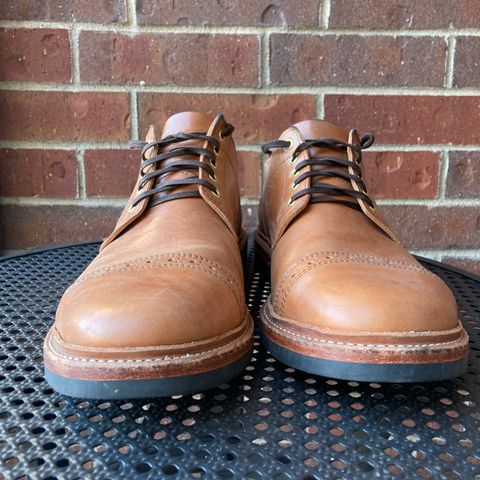 Oak Street Bootmakers Trench Oxford in Maryam Natural Horsebutt