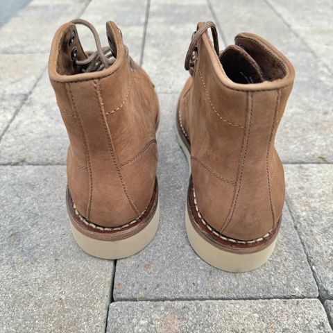 Thursday Diplomat in Pebble WeatherSafe Nubuck