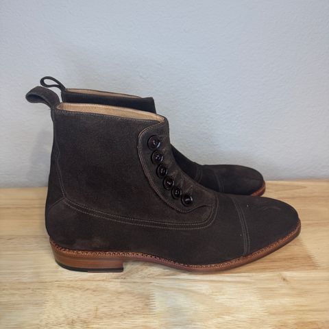 BLKBRD Victor Chukka Boot in C.F. Stead Coffee Repello Calf Suede